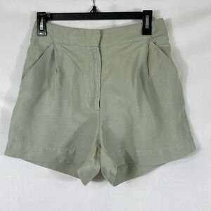 Wilfred Aritzia Short Size 6 Sage Green Relaxed Fit EUC